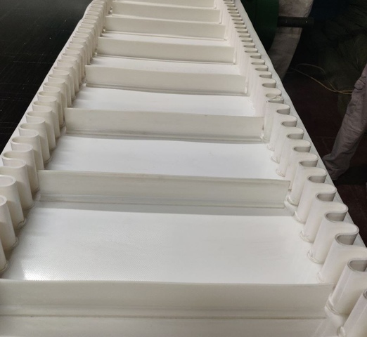 Лента транспортерная ПВХ с захватами